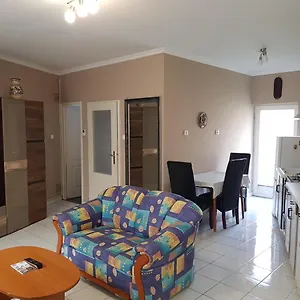 https://belvarosi-apartman-eger-3300.egerhotels.net