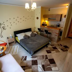 https://four-seasons-apartman.egerhotels.net
