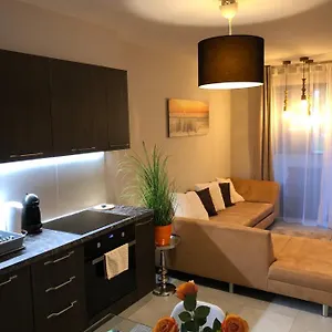 verificați disponibilitatea