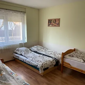 Apartman Red Locomotive