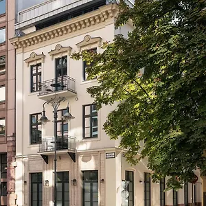 Hotel Gin, Boedapest