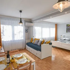 https://vitalis-apartman.egerhotels.net